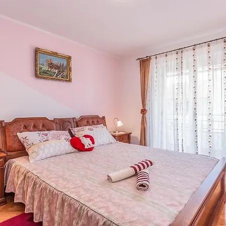 Ivana B4 N2 Apartment Porec