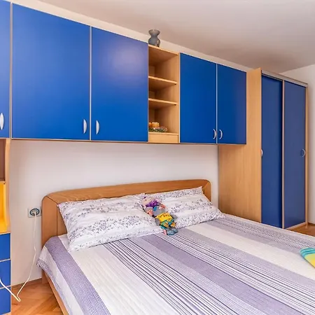 Ivana B4 N2 * Porec
